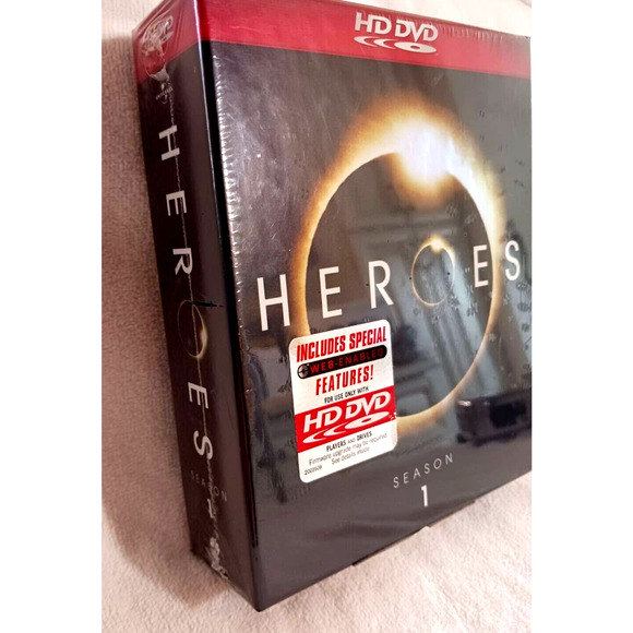 Heroes: Season 1 Web Enabled HD DVD Complete 16+ Hours NEW IN PACKAGE - Picture 1 of 12